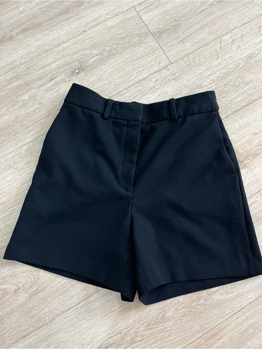 Babaton New Agency Mid-Thigh Short - Picture 6 of 11